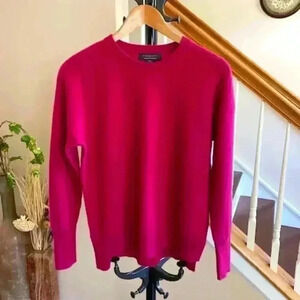 TAHARI 2 Ply Cashmere Red/Magenta Crew Neck Sweater. Size S